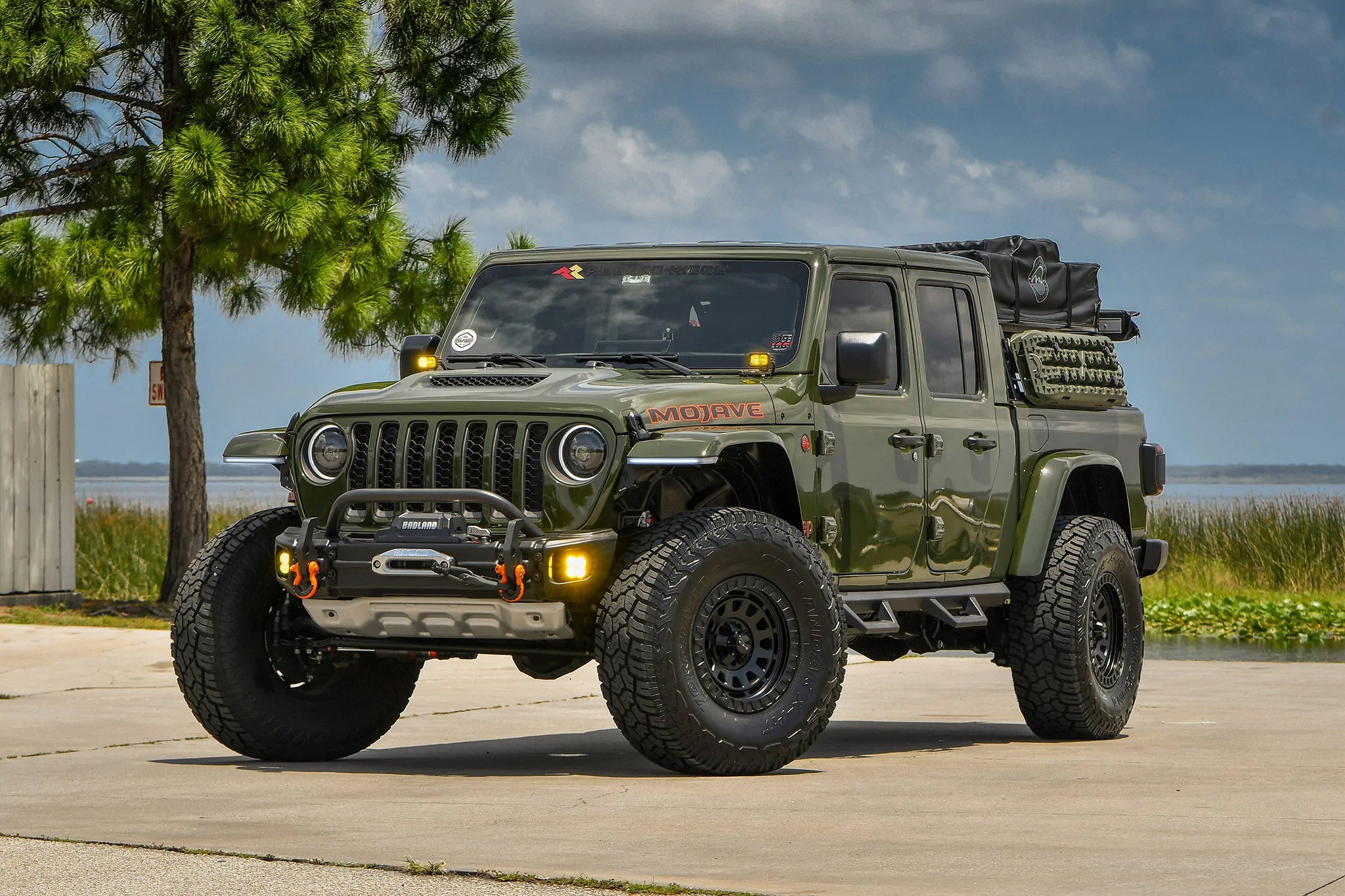 overland sector wheels green jeep gladiator mojave on satin black 17x9 venture wheels