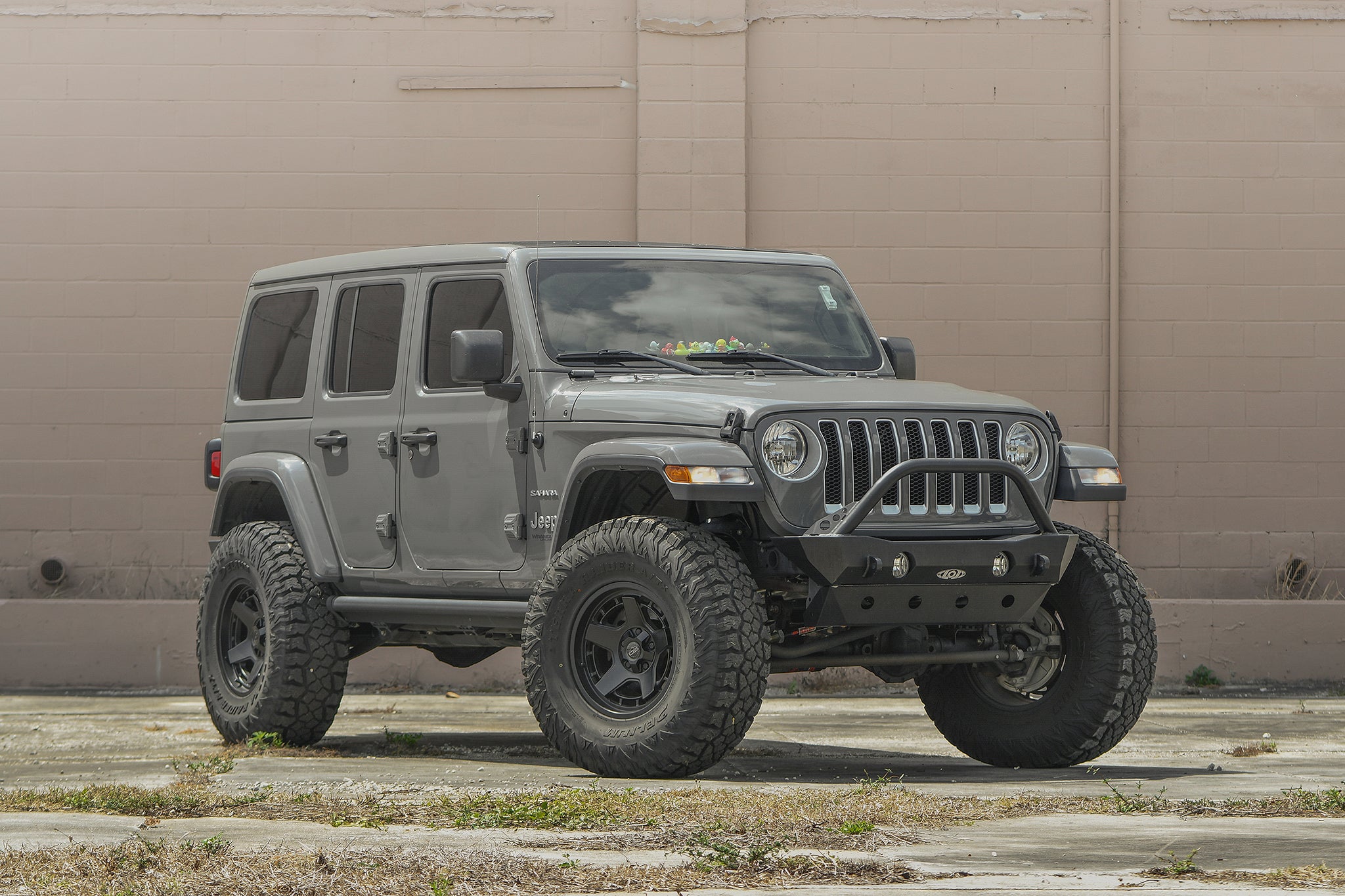 Atlas | Satin Black