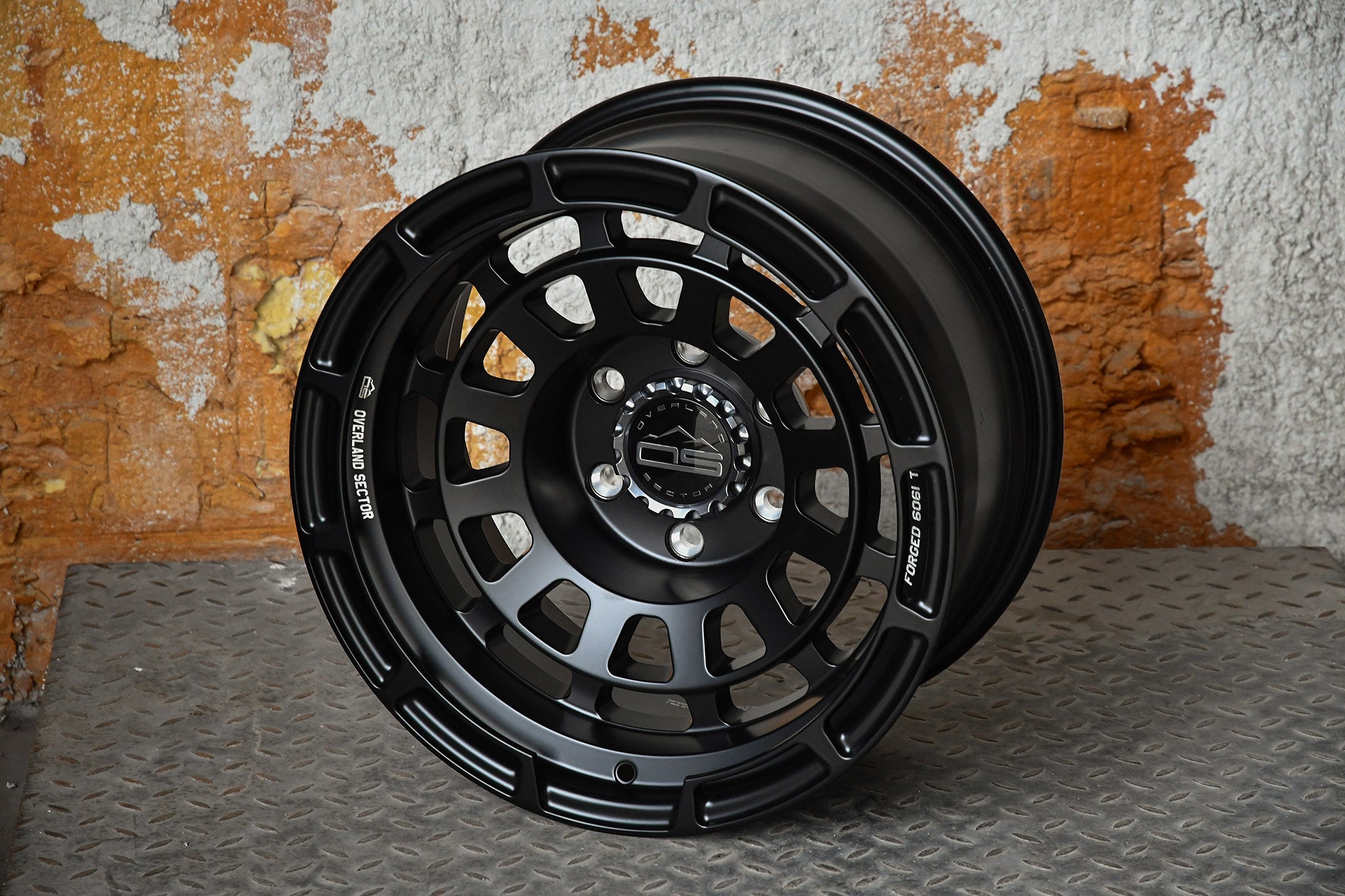overland sector badlander satin black