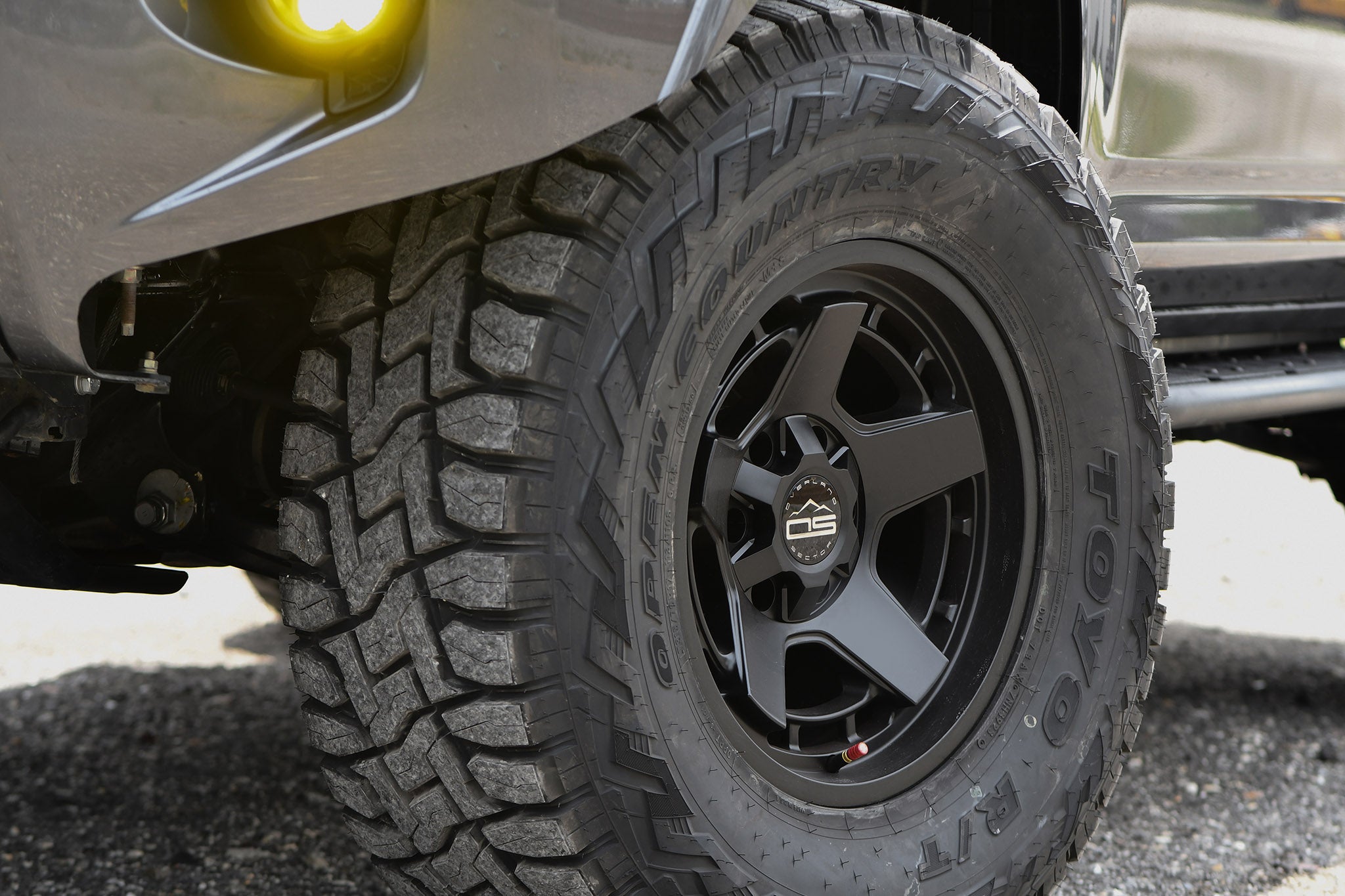Atlas | Satin Black