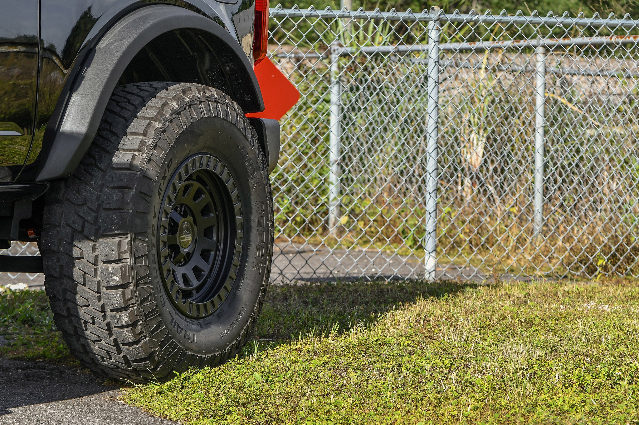 Overland Sector Venture 17x9 -12 6x135/6x139.7mm 106.2mm Satin Black