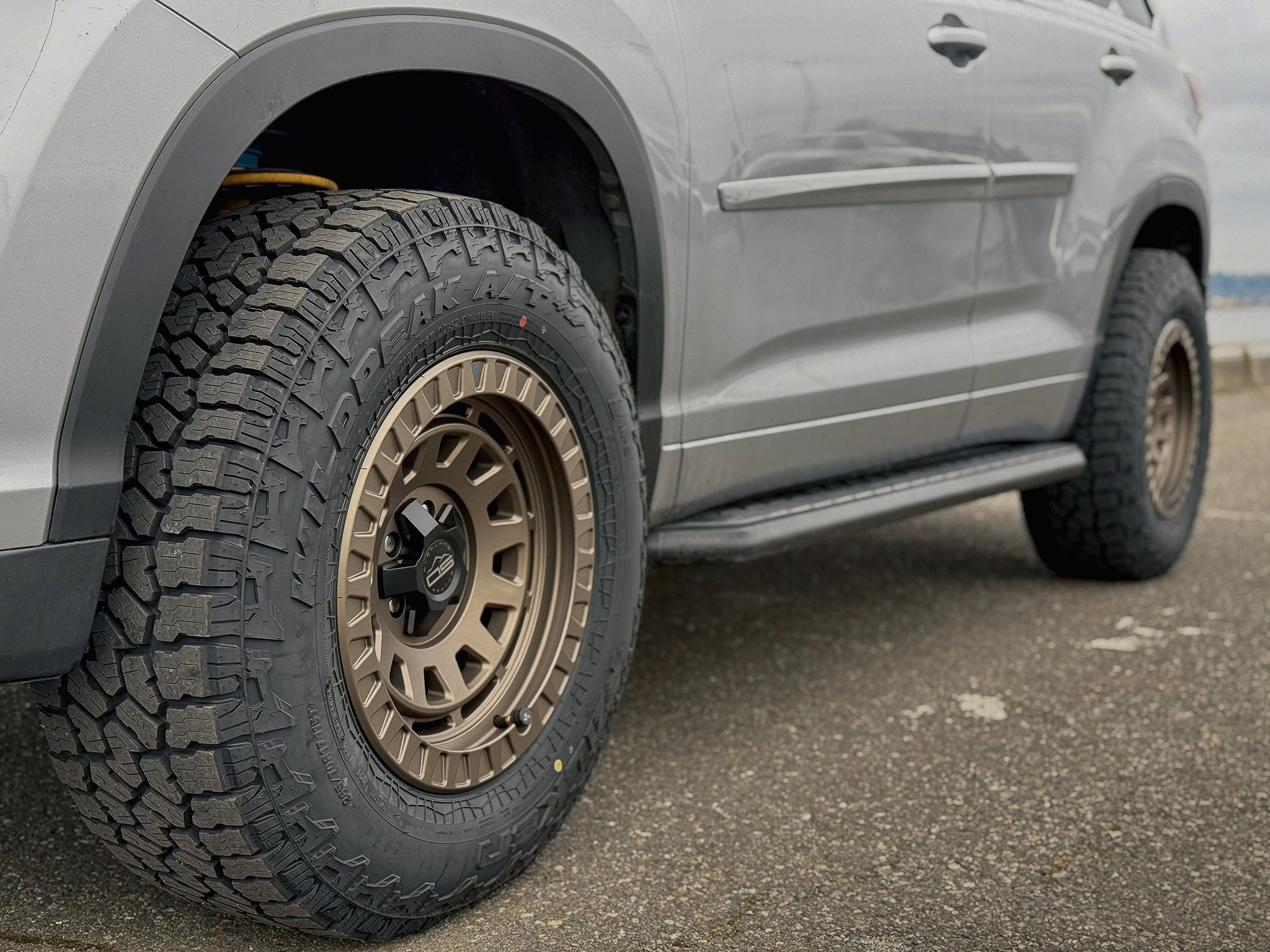 Overland Sector Venture 17x9 +0 6x135/6x139.7mm 106.2mm Satin