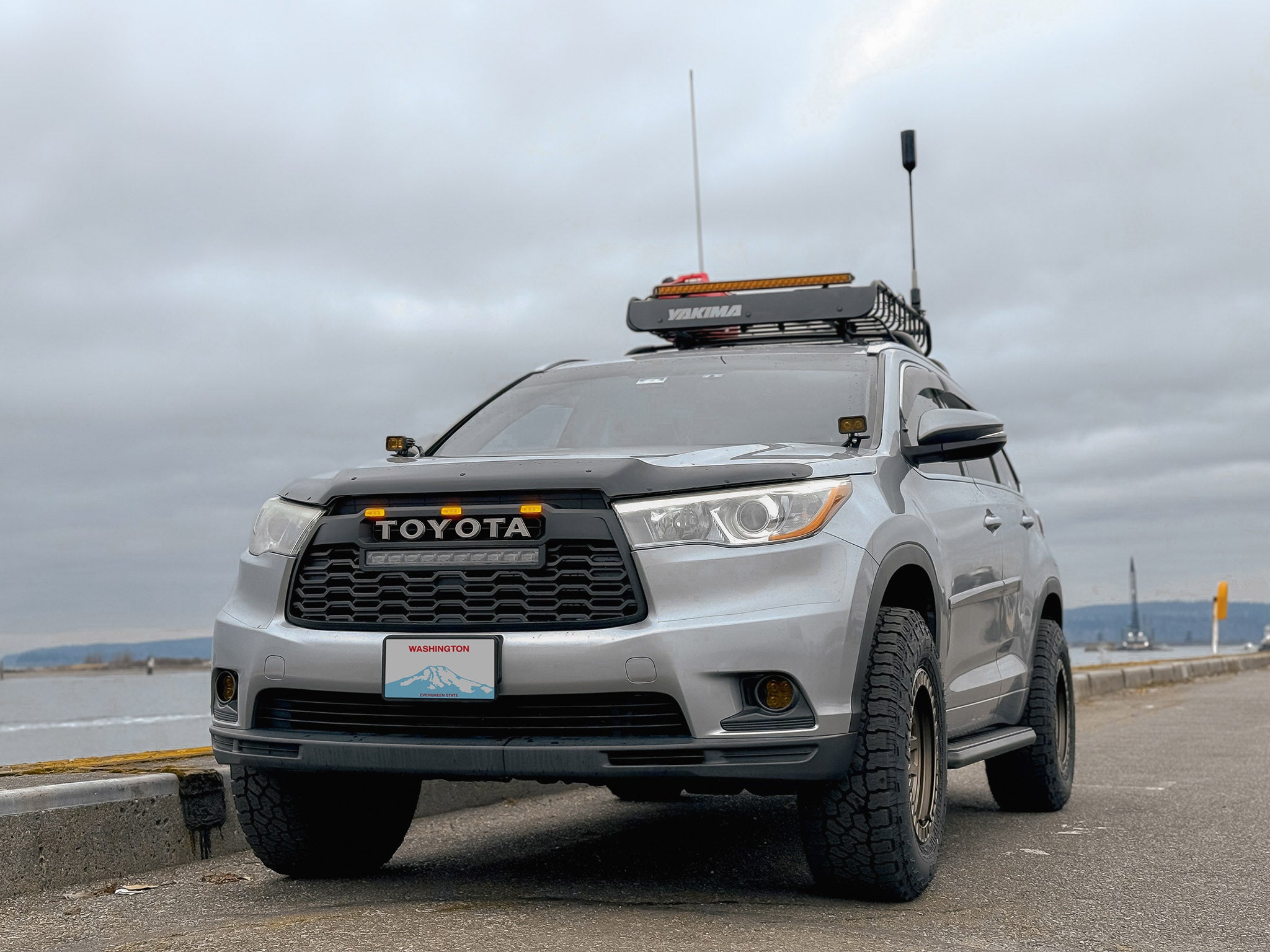 Overland Sector Venture 17x9 +0 6x135/6x139.7mm 106.2mm Satin