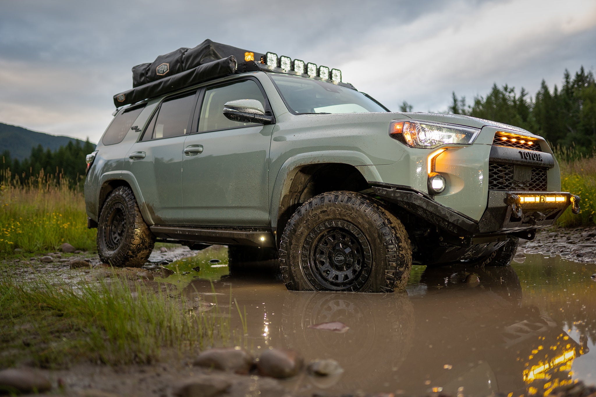 Overland Sector Venture 17x9 -12 6x135/6x139.7mm 106.2mm Satin Black