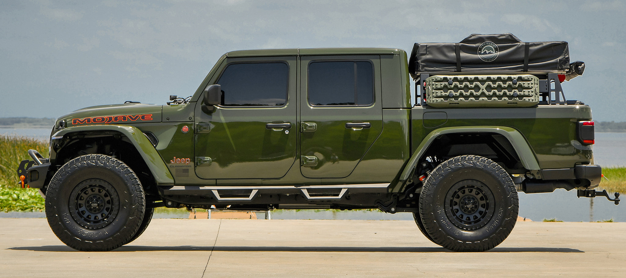 overland sector wheels rig gallery freddy jeep gladiator mojave on 17x9 satin black venture wheels 